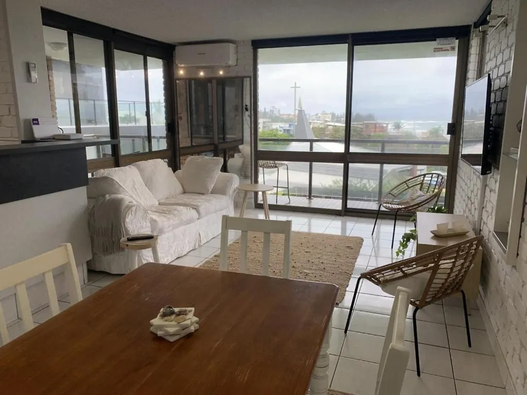 Holiday home Unit 2 Connemara Lodge - Gorgeous Water Views! Caloundra